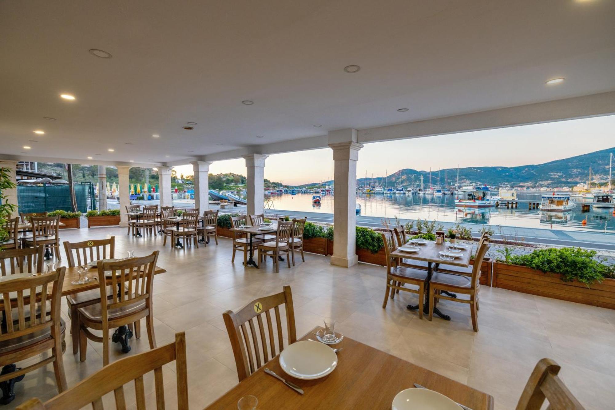 Hanedan Otel Foca Izmir Екстериор снимка